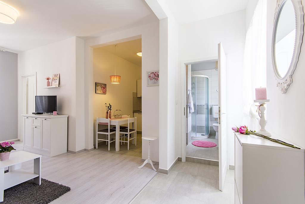Center Apartment Tina Пула Экстерьер фото